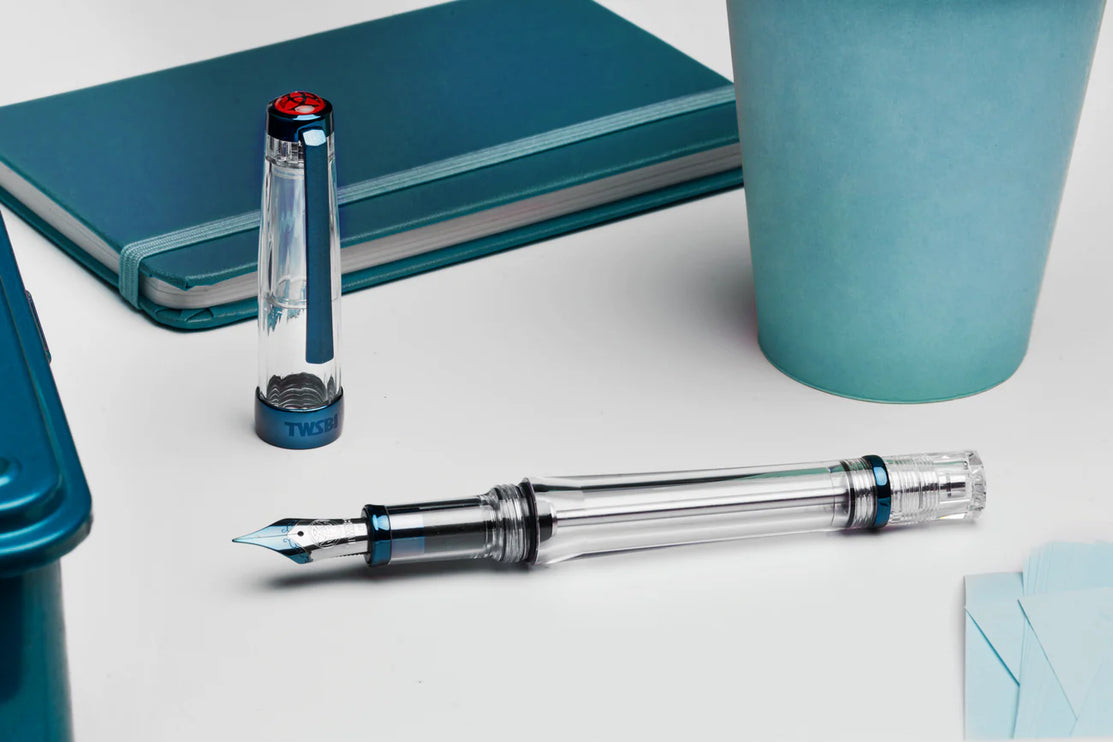 Pluma Fuente Vac700R - Kyanite
