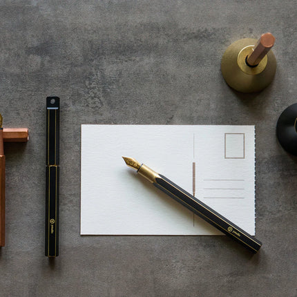 Pluma Fuente de Escritorio - Brass - Negro