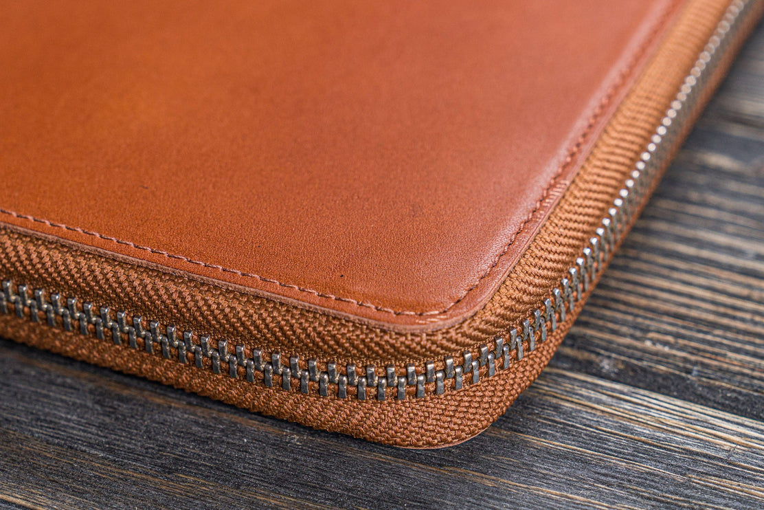 Zippered Leather A5 Notebook & Pen Folio - Brown