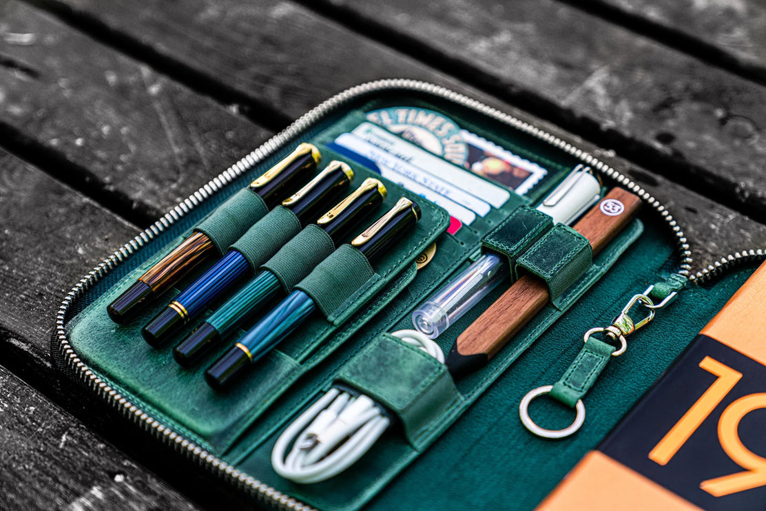 Zippered Leather A5 Notebook & Pen Folio - Forest Green