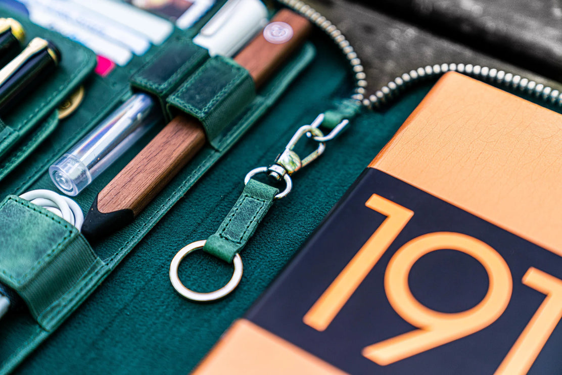 Zippered Leather A5 Notebook & Pen Folio - Forest Green