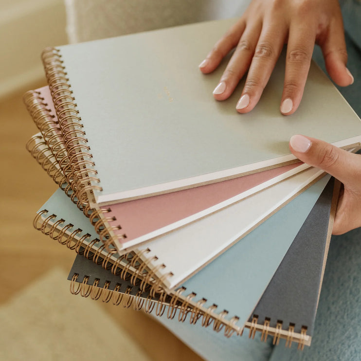 "To Note" Cuaderno Vertical de Líneas - Light Sage