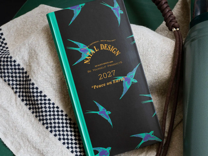 Hobonichi Techo Weeks 2027 - Natal Design - Lucky Swallow