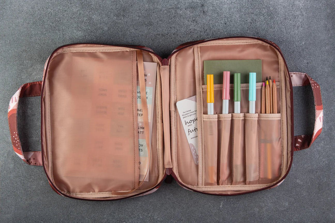 Estuche para Biblia - Crimson - ColorSwatch