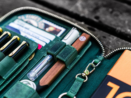 Folio de Cuero para cuaderno y plumas - Forest Green - ColorSwatch