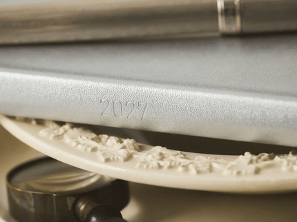 Hobonichi Techo Weeks 2027 - Leather - Noble Silver - ColorSwatch