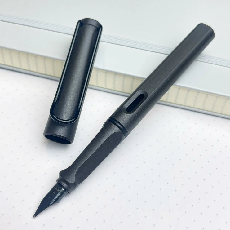 LAMY Safari Fountain Pen M - Charcoal - ColorSwatch