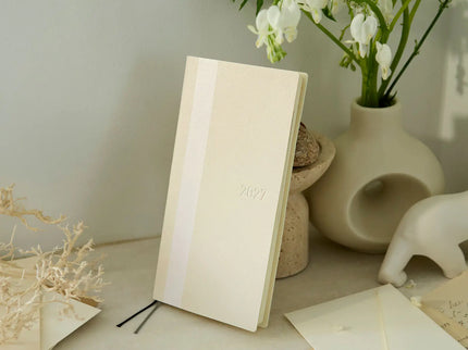 Hobonichi Techo Weeks 2027 - White Line - Ivory