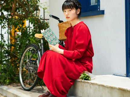Hobonichi Techo Weeks 2027 - Yumi Katagishi - White Cat Wallpaper