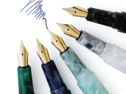 Marbled Fountain Pen - White - ColorSwatch