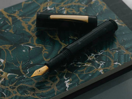 Marbled Fountain Pen - White - ColorSwatch