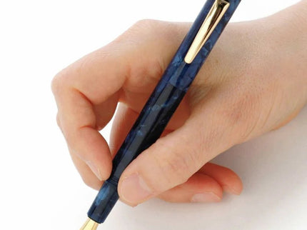 Marbled Fountain Pen - White - ColorSwatch