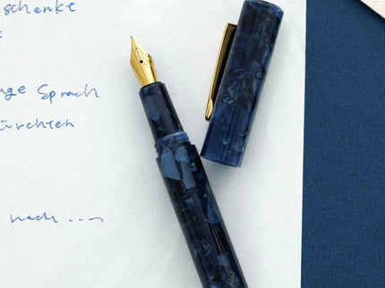 Marbled Fountain Pen - White - ColorSwatch