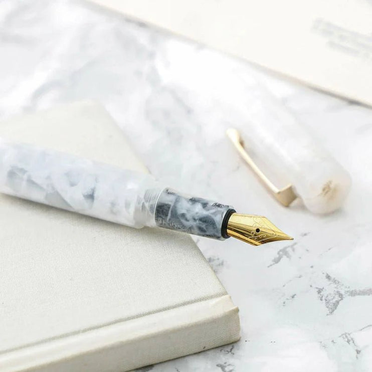 Marbled Fountain Pen - White - ColorSwatch