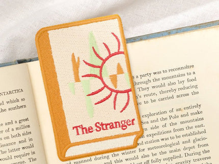 Marcapáginas Bordado Wearingeul - Clásicos Literarios - ColorSwatch