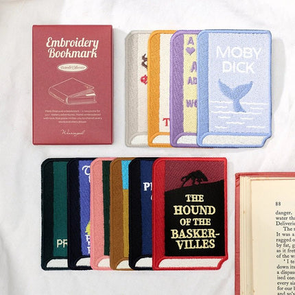 Marcapáginas Bordado Wearingeul - Clásicos Literarios - ColorSwatch