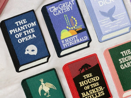 Marcapáginas Bordado Wearingeul - Clásicos Literarios - ColorSwatch