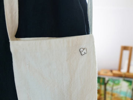 Pin - White Puppy - ColorSwatch