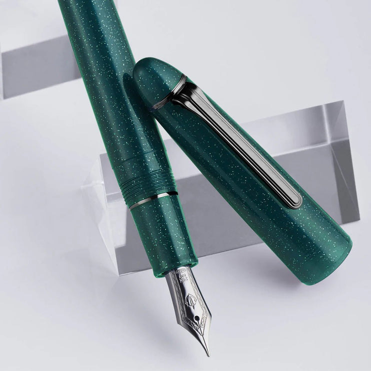 Pluma Fuente 1911 Ringless - Galaxy - Crab Nebulla - ColorSwatch