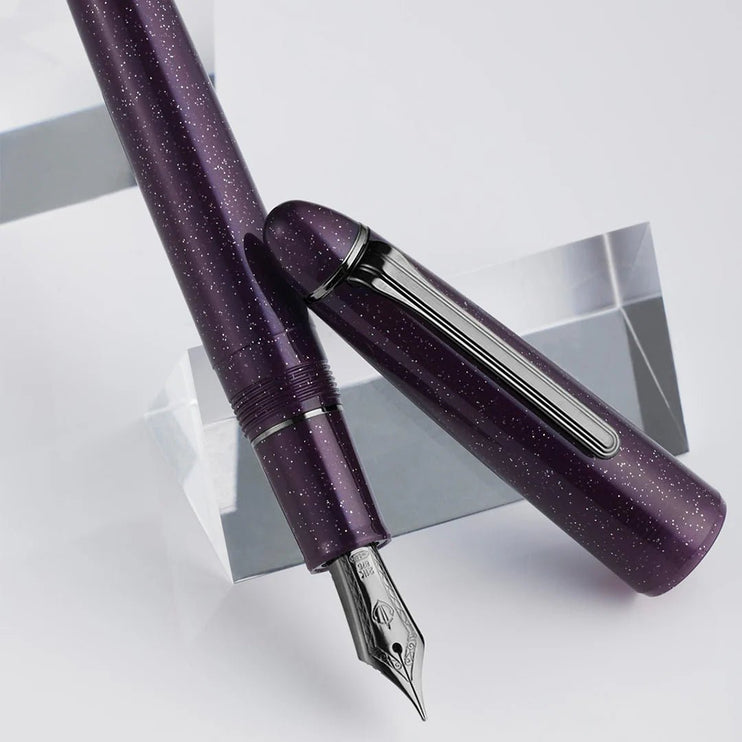 Pluma Fuente 1911 Ringless - Galaxy - Magellanic Clouds - ColorSwatch