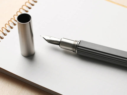 Pluma Fuente de Concreto - Contour - ColorSwatch