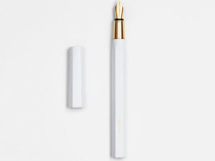 Pluma Fuente de Resina - Blanco - M - ColorSwatch