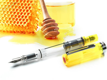 Pluma Fuente Eco - Transparent Yellow - ColorSwatch