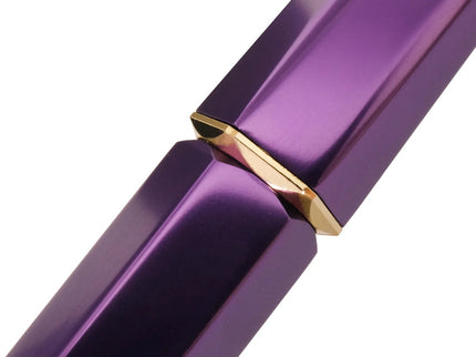 Pluma Fuente - Marquise - Aubergine - ColorSwatch