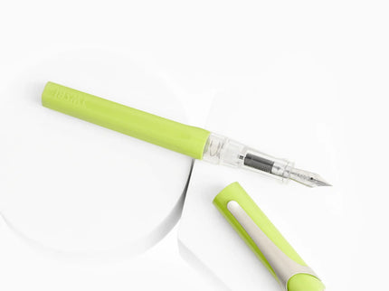 Pluma Fuente Swipe - Pear Green - ColorSwatch