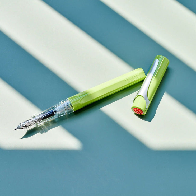 Pluma Fuente Swipe - Pear Green - ColorSwatch