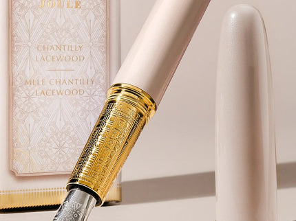 Pluma Fuente - The Joule - Chantilly Lacewood - ColorSwatch