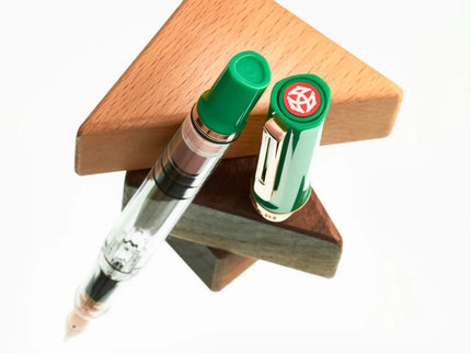 Set Pluma Fuente Eco T - Royal Jade Rose Gold Set with Ink - ColorSwatch