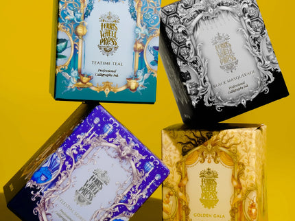 Tinta Caligráfica - Black Masquerade - ColorSwatch