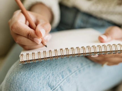 "To Note" Cuaderno Vertical de Líneas - Chalk White - ColorSwatch