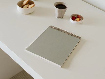 "To Note" Cuaderno Vertical de Líneas - Chalk White - ColorSwatch