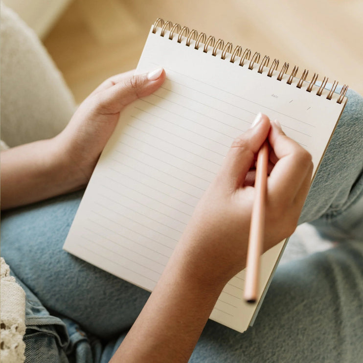 "To Note" Cuaderno Vertical de Líneas - Dusty Rose - ColorSwatch