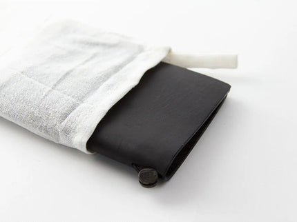 TRAVELER's notebook Cover - Passport - Black - ColorSwatch