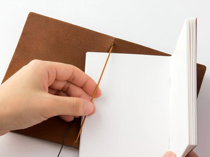 TRAVELER's notebook Cover - Passport - Camel - ColorSwatch