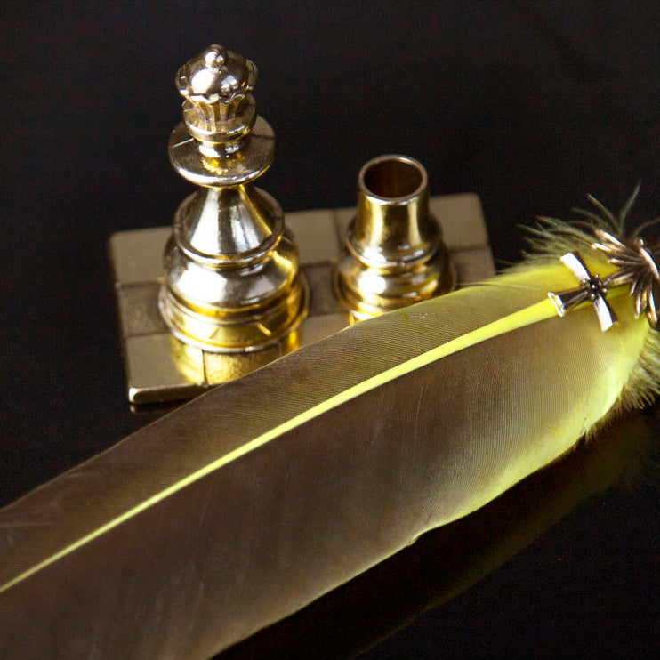 Psyche Feather Pen & Holder Set