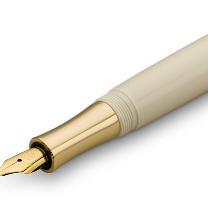 Student - 30's Blues - Pluma Fuente M