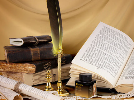 Psyche Feather Pen & Holder Set