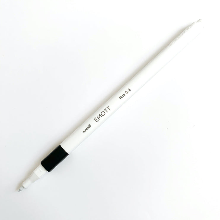 EMOTT - Negro - ColorSwatch