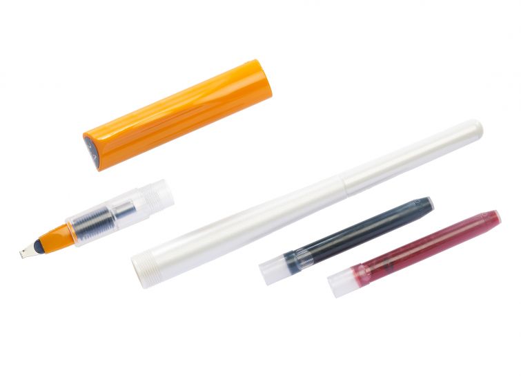 Pluma Caligráfica Parallel - 2.4mm - ColorSwatch