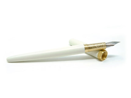 Pluma Fuente - Creme Glacee Satin (mate) - ColorSwatch