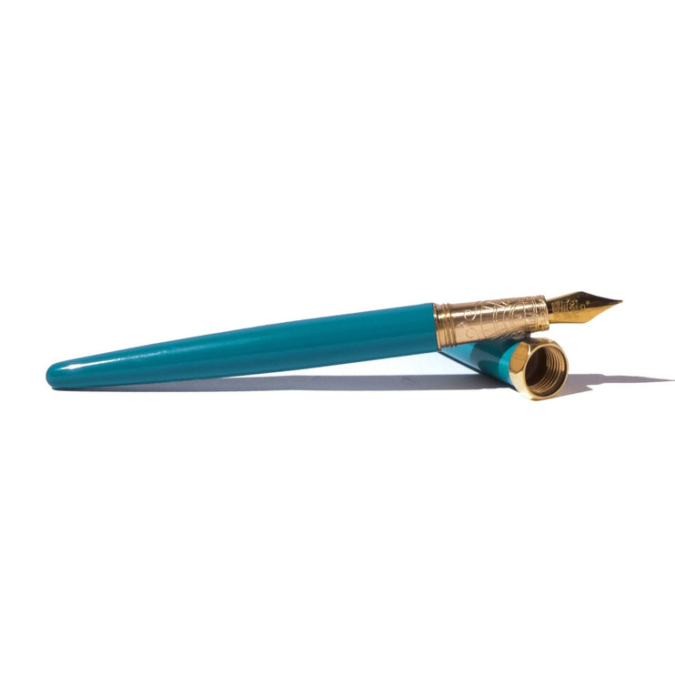 Pluma Fuente - Paintmaker's Teal - 14K gold - ColorSwatch