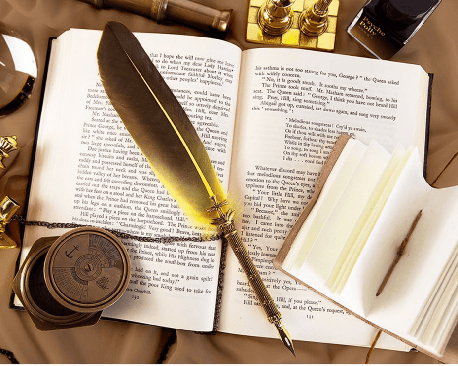 Psyche Feather Pen & Holder Set - ColorSwatch