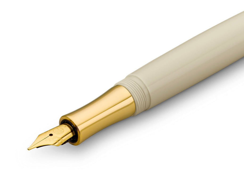 Student - 20's Jazz - Pluma Fuente M - ColorSwatch